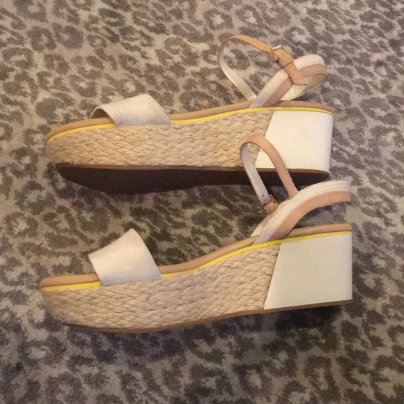 ❤️Cole Haan wedge❤️ - Picture 3 of 8